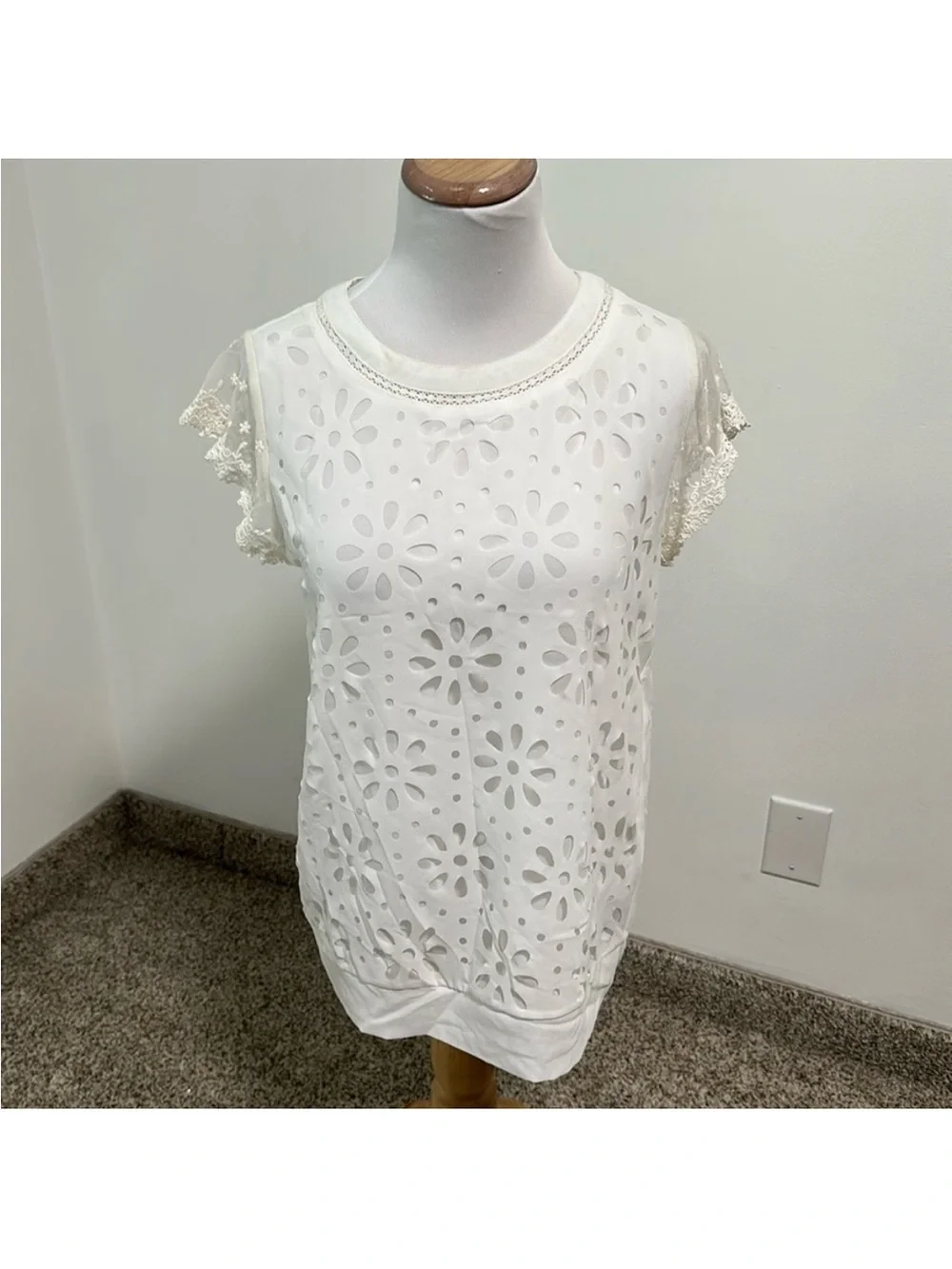 🌴 Bundle of 6 Woman’s Blouses Size Small